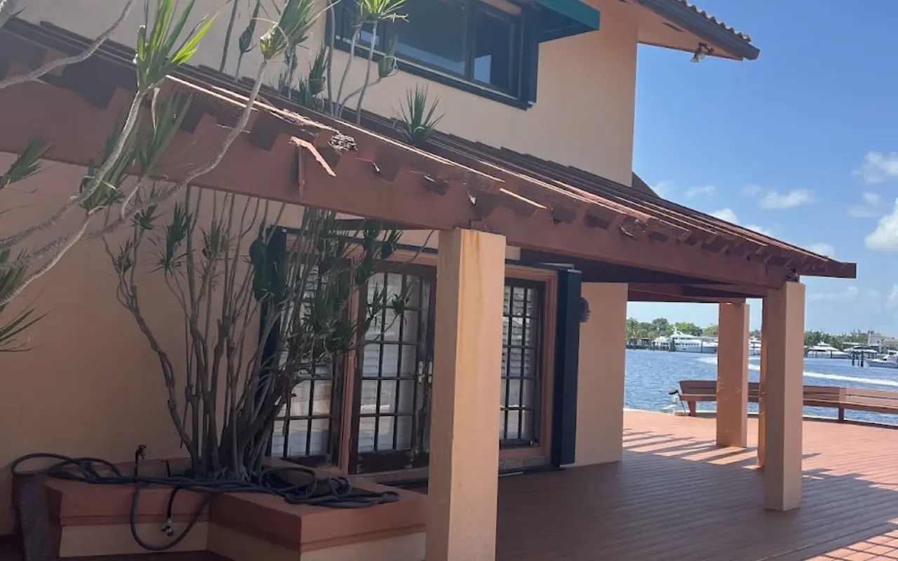 Attached vs. Freestanding Structures Broward County Fence and Pergolas