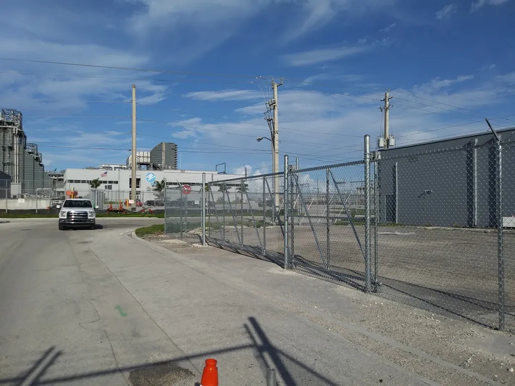 Industrial chain link sliding gate installation